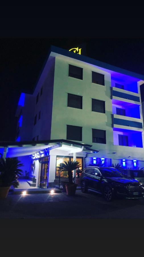 Hotel Clinton Casoria Bagian luar foto