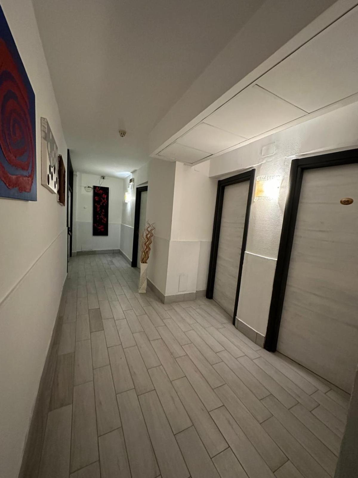 Hotel Clinton Casoria Bagian luar foto