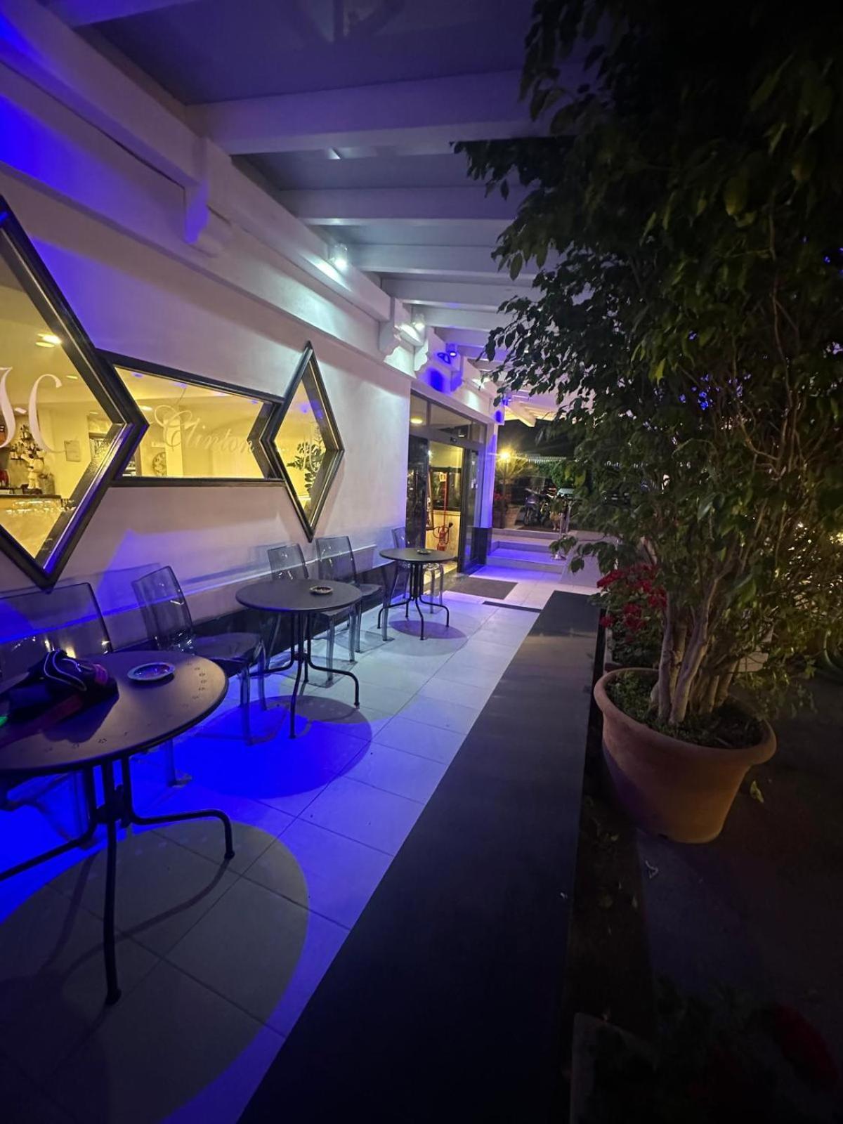 Hotel Clinton Casoria Bagian luar foto