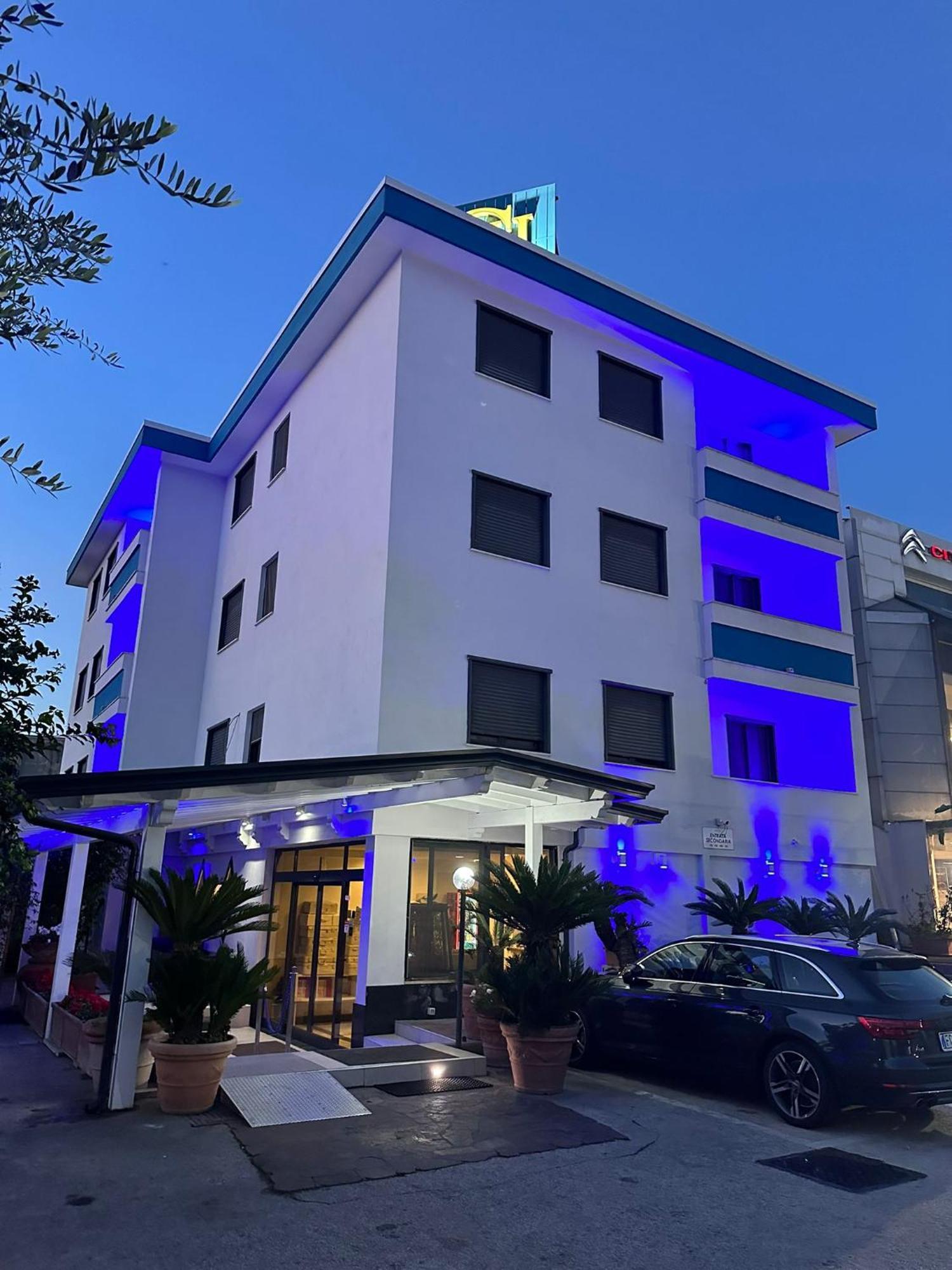 Hotel Clinton Casoria Bagian luar foto