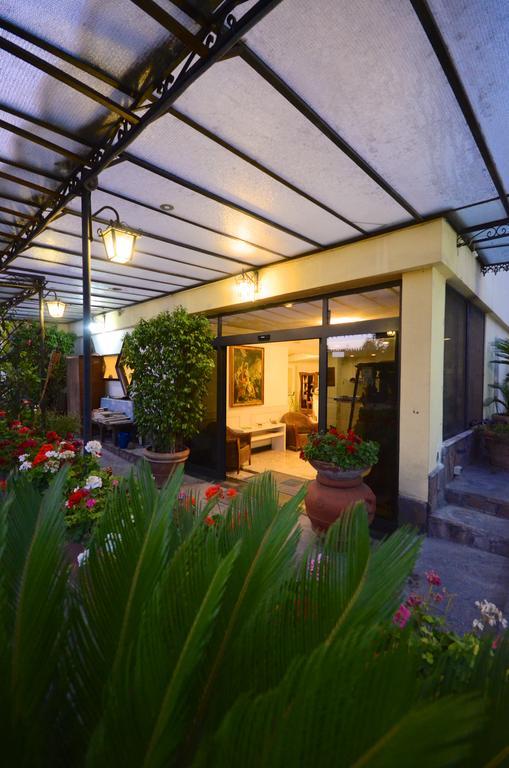 Hotel Clinton Casoria Bagian luar foto