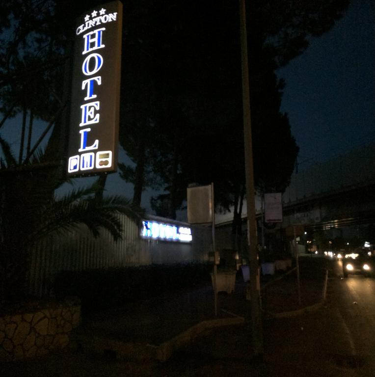 Hotel Clinton Casoria Bagian luar foto