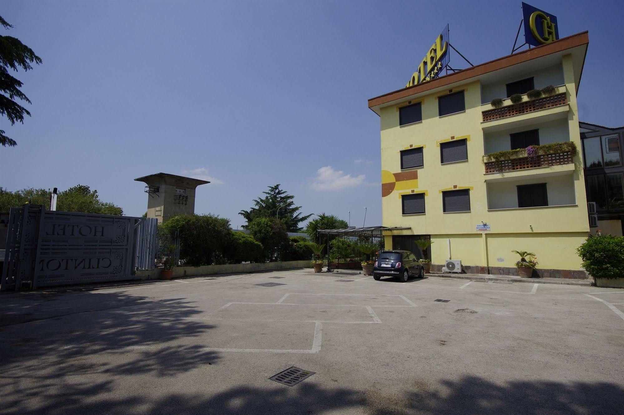 Hotel Clinton Casoria Bagian luar foto