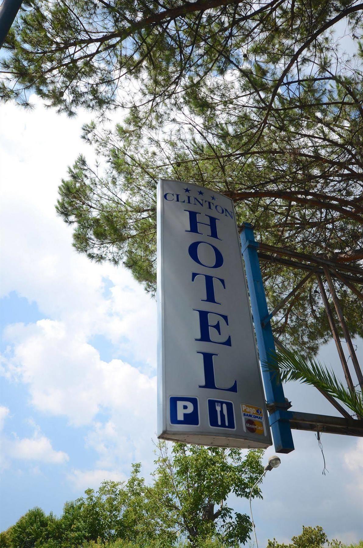 Hotel Clinton Casoria Bagian luar foto