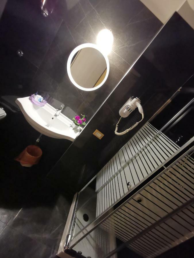 Hotel Clinton Casoria Bagian luar foto